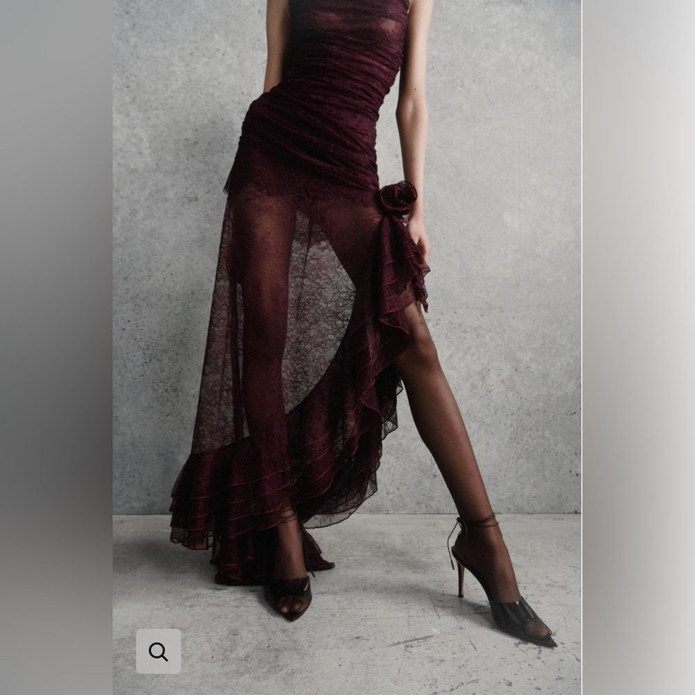 De La Vali Austere Maxi Dress in Maroon Lace - Size US0 Worn once!!! - Picture 2 of 7